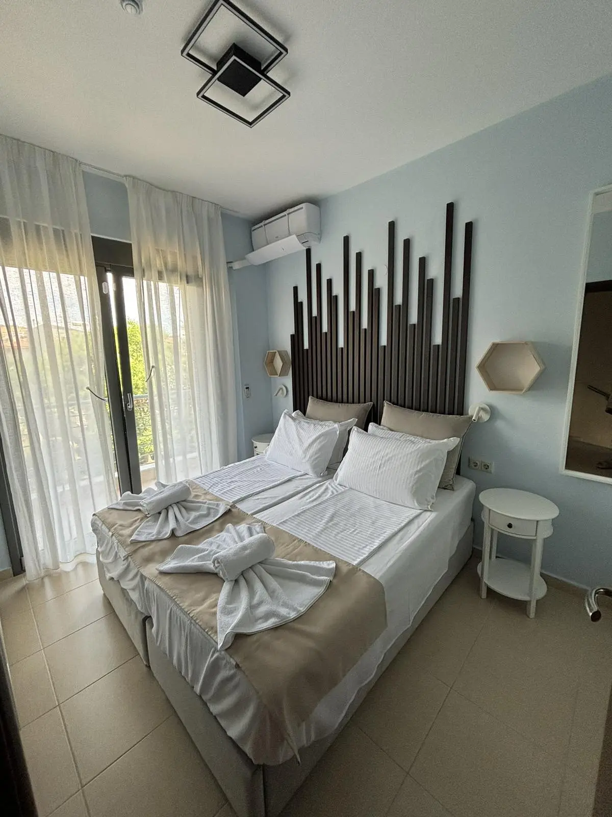 Gallery image 13